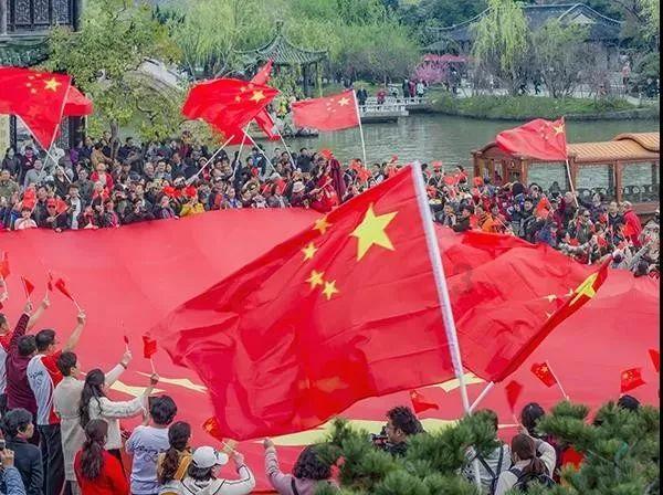 探索橙色衣服显白还是显黑,开启知识星球之旅